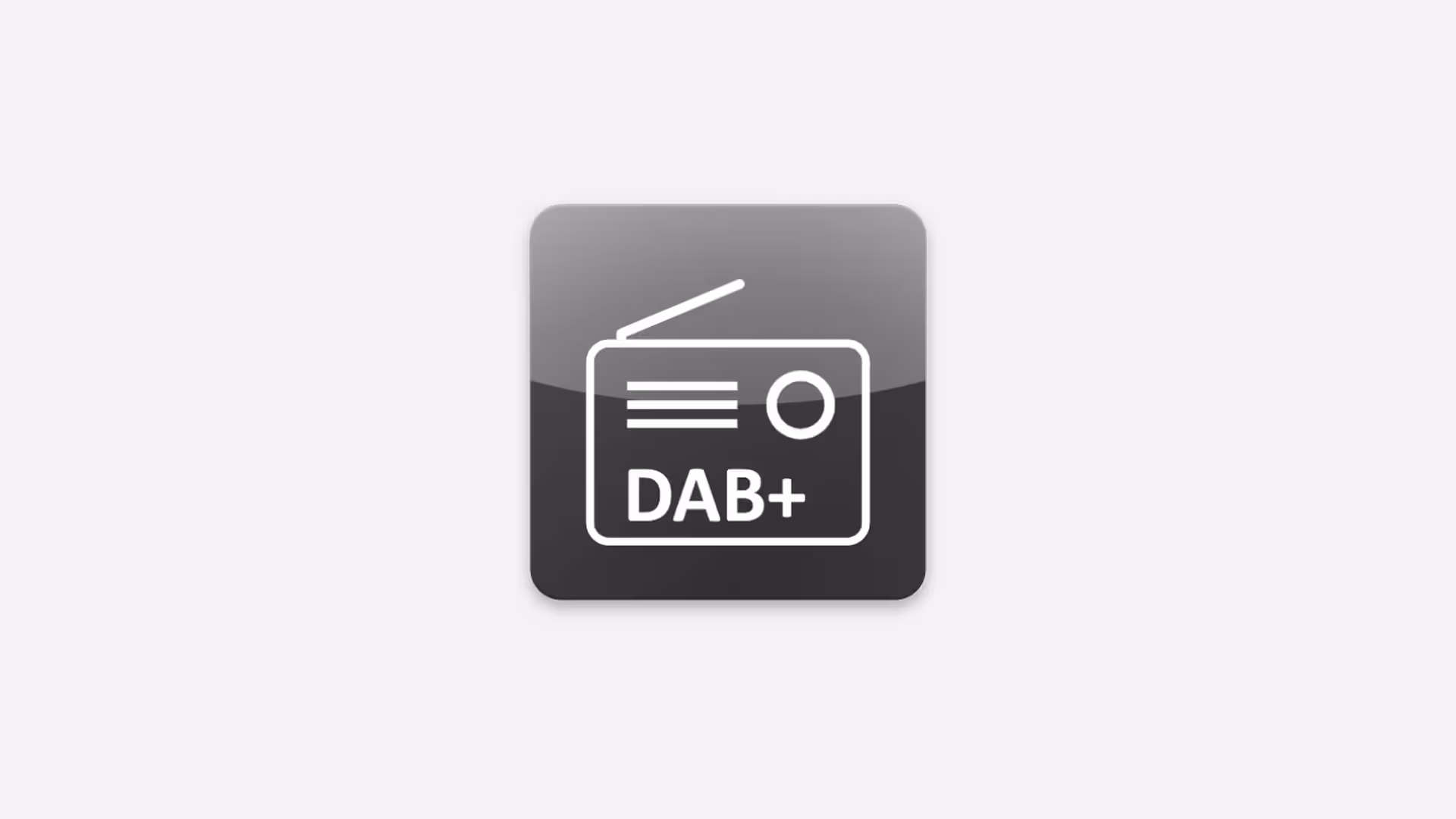 Значок, представляющий цифровое радио DAB+, со стилизованным радиоприемником с текстом «DAB+».