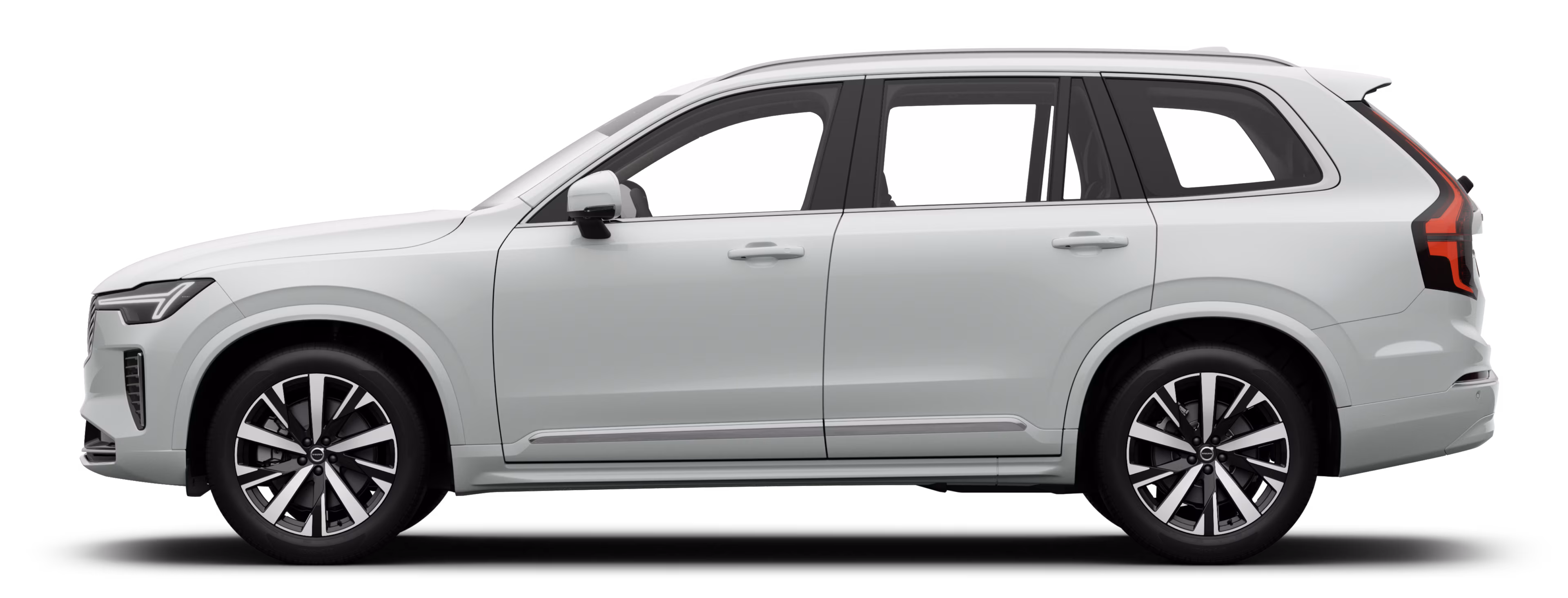 Вид сбоку на XC90 Мягкие гибриды