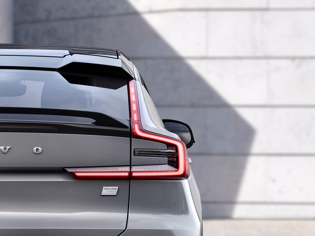 Volvo Cars корректирует организацию и управление