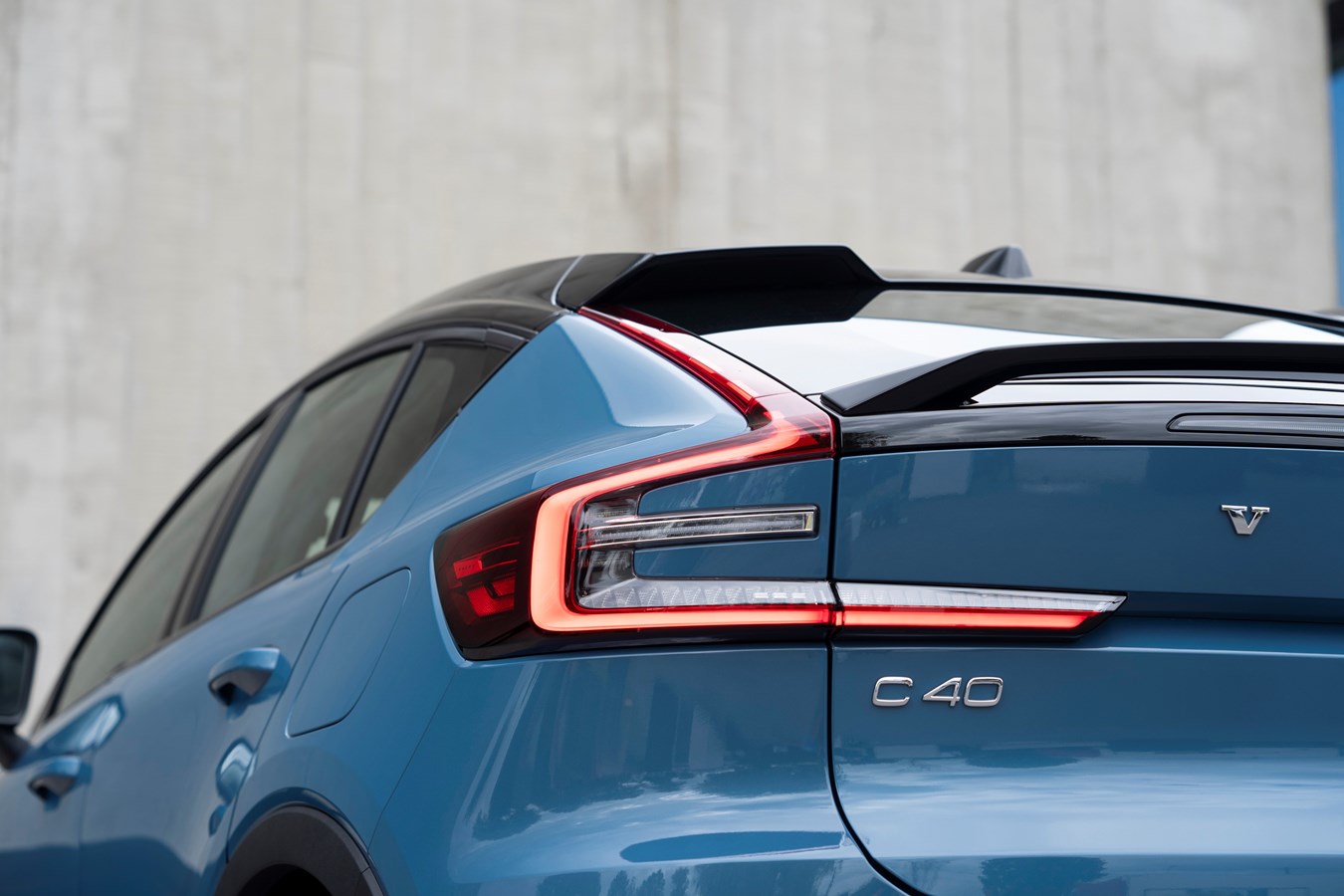Volvo Cars фиксирует рост продаж за весь год, продажи электрифицированных автомобилей выросли более чем на 60%