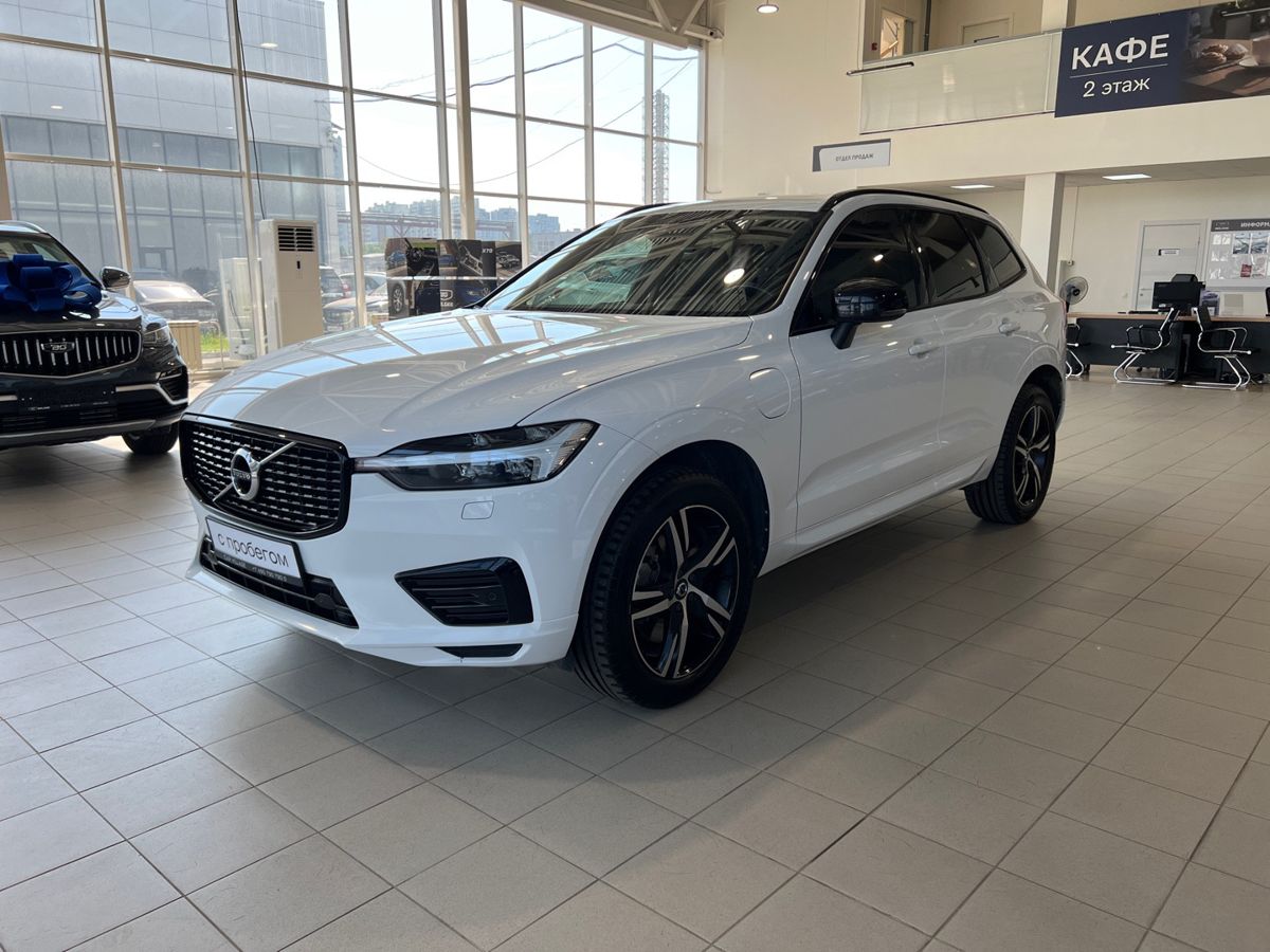 Volvo XC60 — автомобиль в наличии