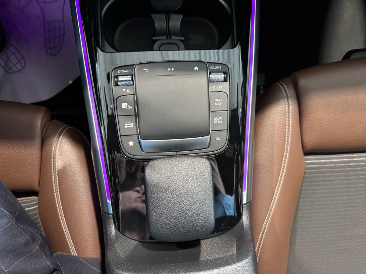 Mercedes-Benz GLB, фото 21