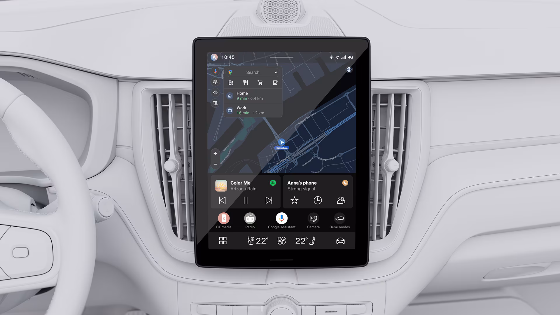 В салоне Volvo установлен центральный сенсорный экран, на котором отображаются навигационные функции, элементы управления мультимедиа и климат-контроль.
