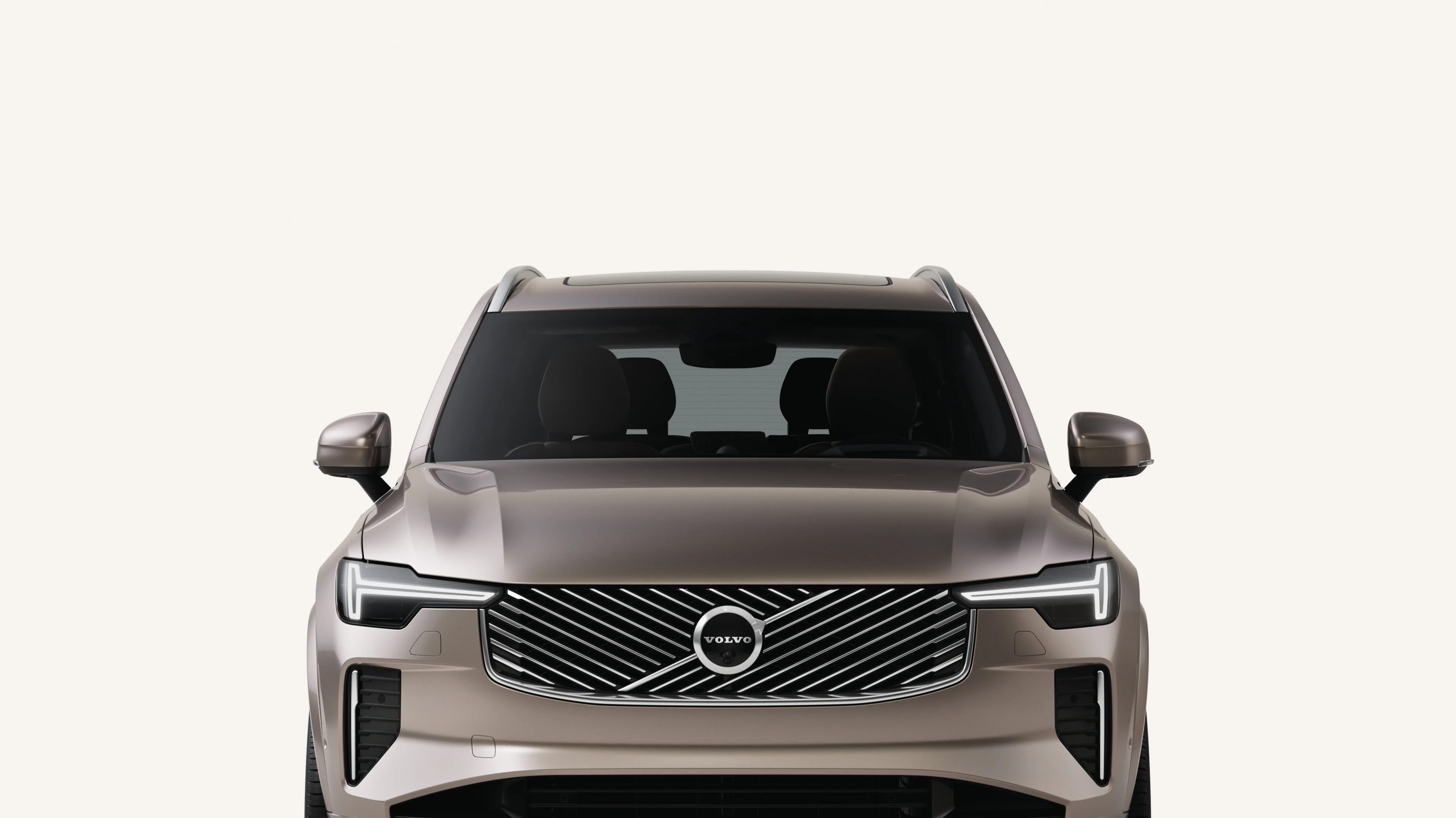 Volvo XC90 в белой студии