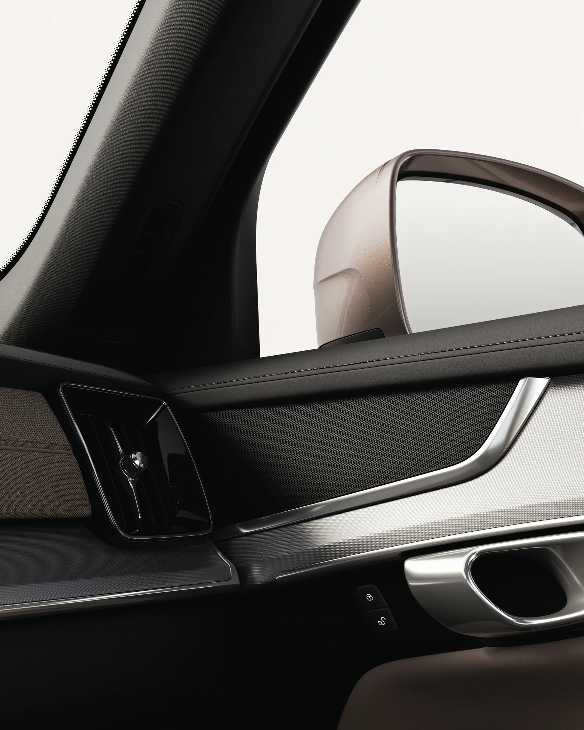 Стандартная акустическая система Volvo XC90 крупным планом