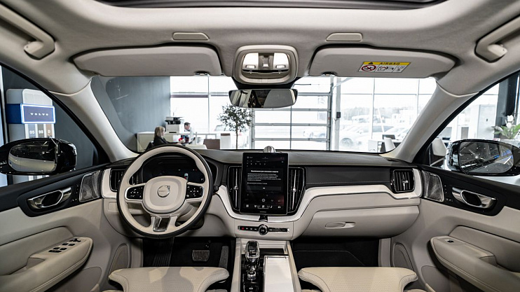 Volvo XC60 Plus