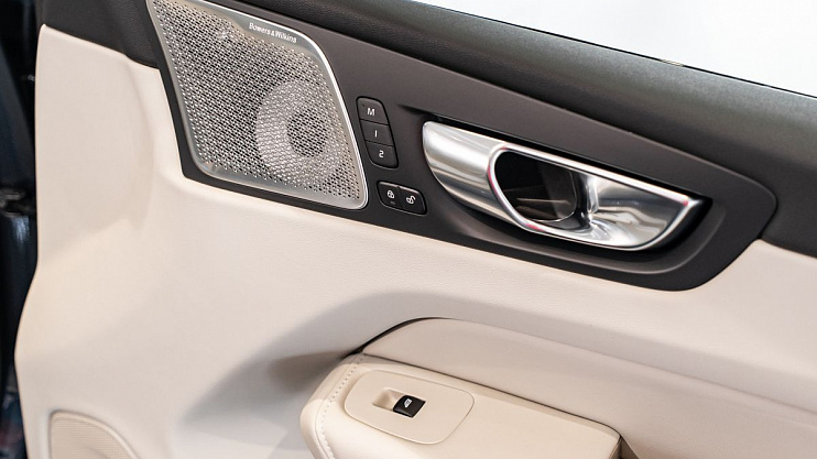 Volvo XC60 Plus