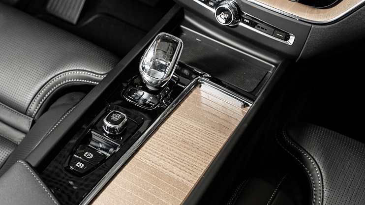 Volvo XC60 Plus