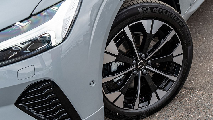 Volvo XC60 Plus