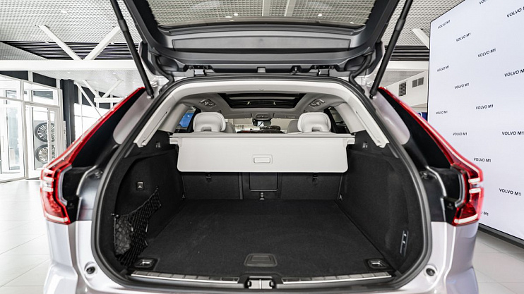 Volvo XC60 Plus