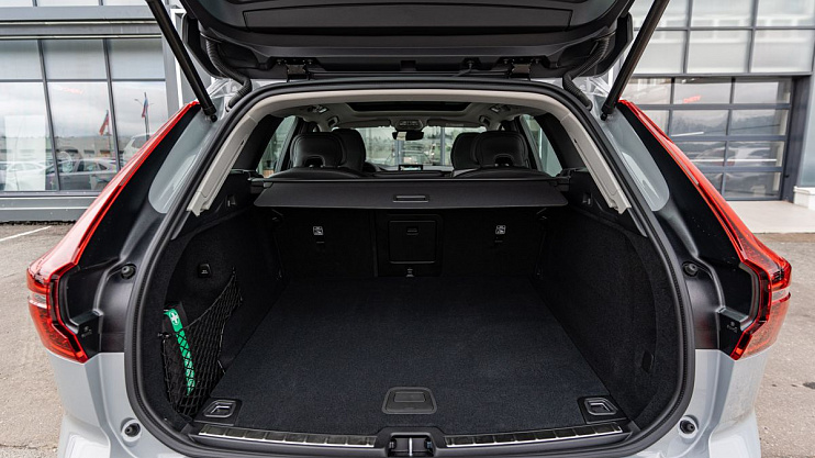 Volvo XC60 Plus