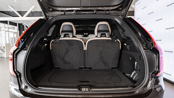 Volvo XC90 Plus