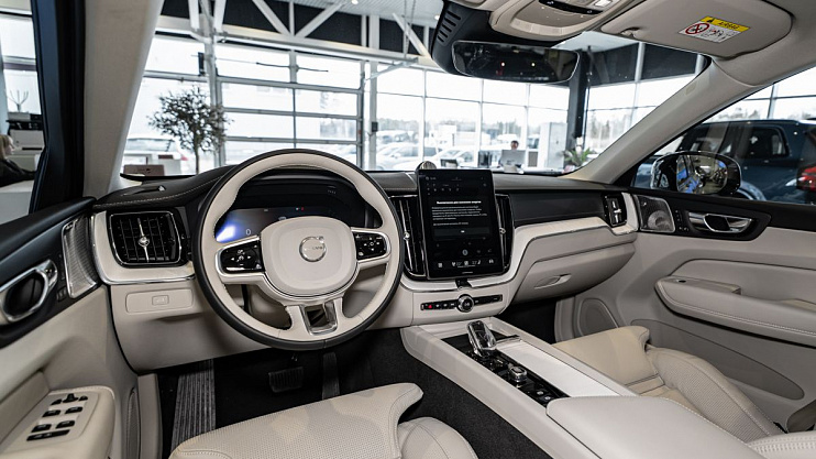 Volvo XC60 Plus