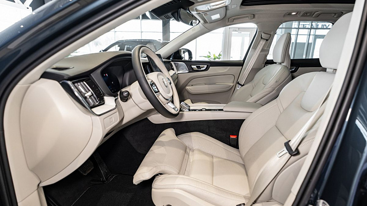 Volvo XC60 Plus