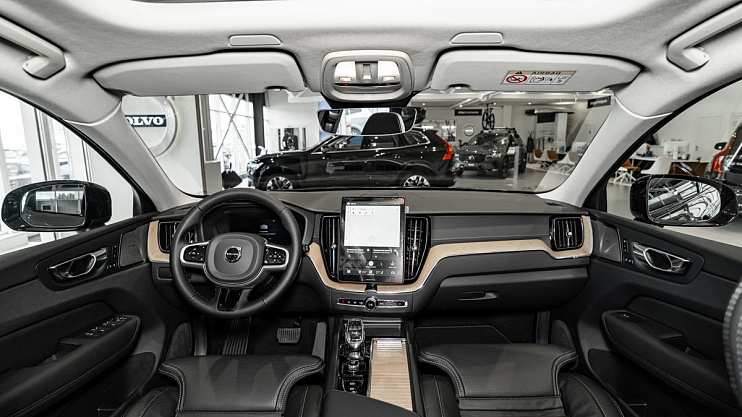 Volvo XC60 Plus