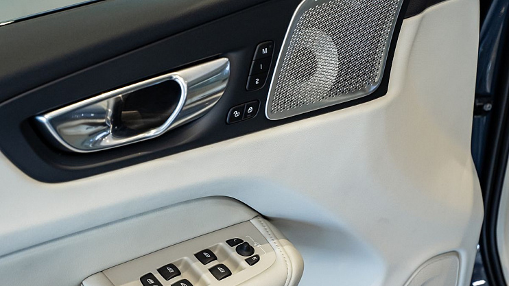 Volvo XC60 Plus