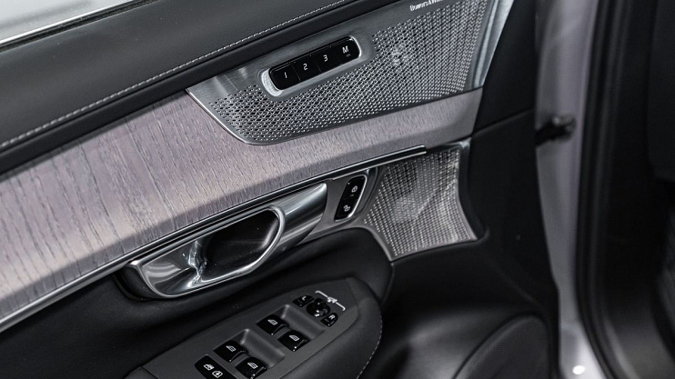 Volvo XC90 Plus