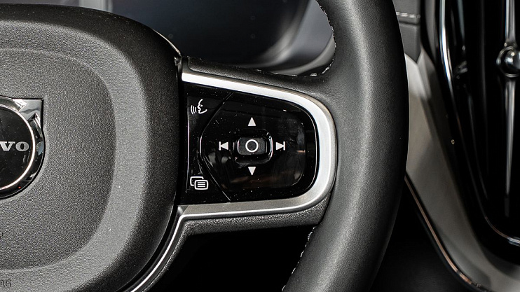 Volvo XC60 Plus