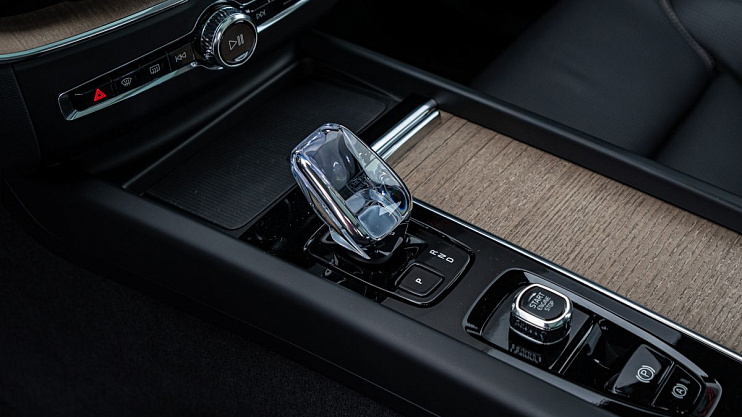 Volvo XC60 Plus