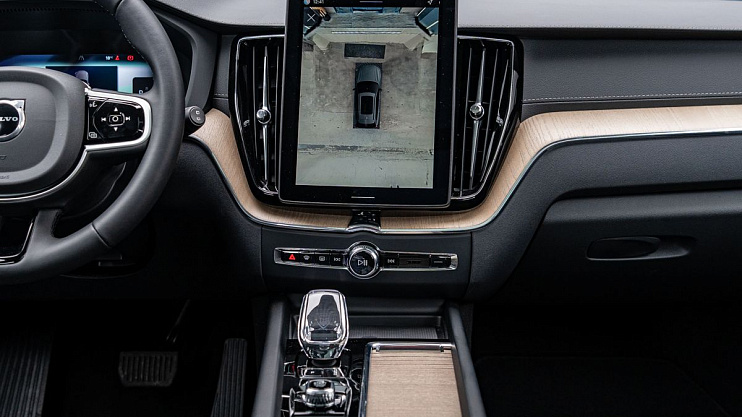 Volvo XC60 Plus