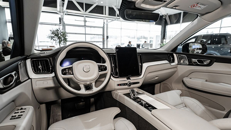 Volvo XC60 Plus