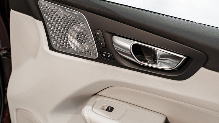Volvo XC60 Plus