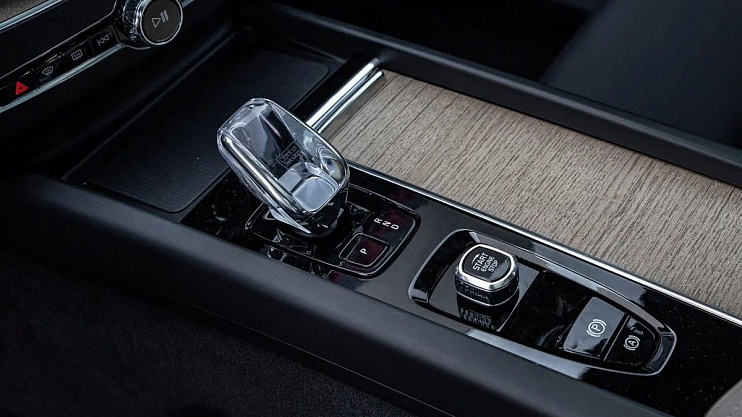 Volvo XC60 Plus