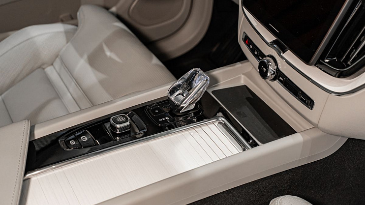 Volvo XC60 Plus