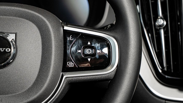 Volvo XC60 Plus
