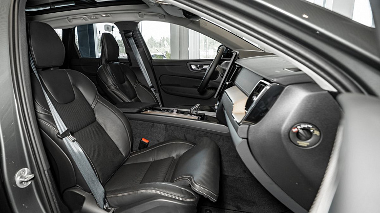 Volvo XC60 Plus