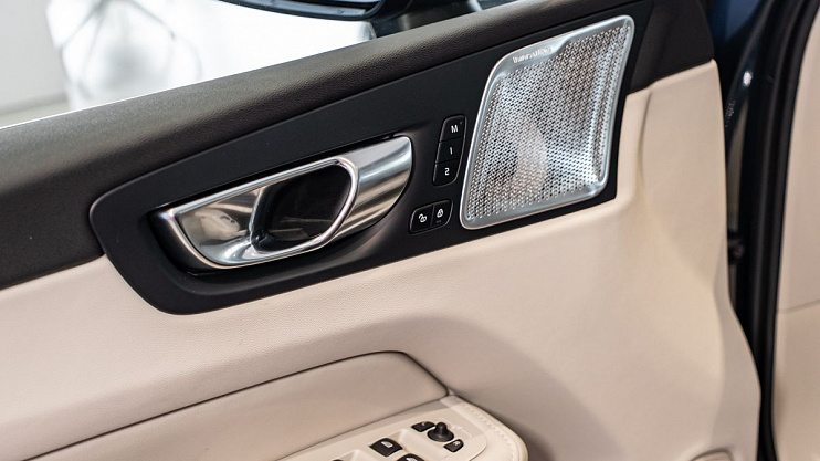 Volvo XC60 Plus