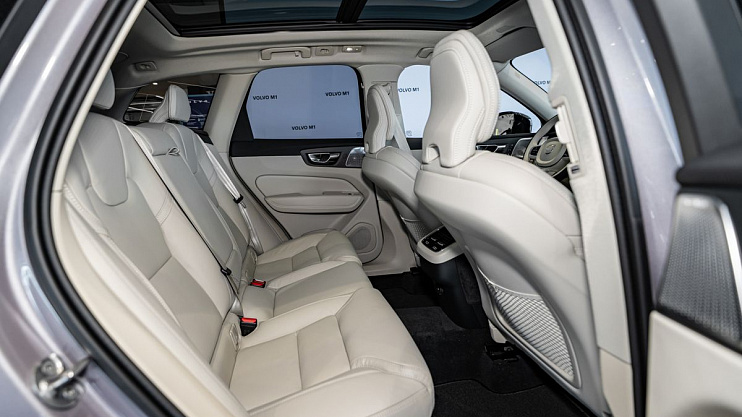 Volvo XC60 Plus