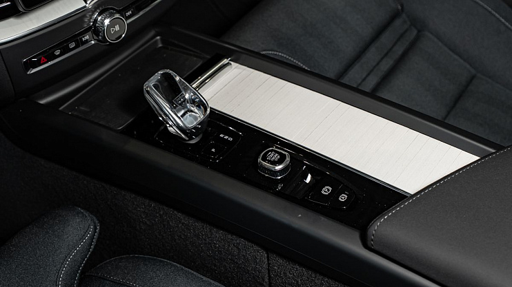 Volvo XC60 Plus