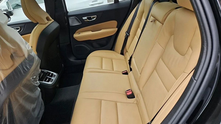 Volvo V60 Cross Country Cross Country Plus