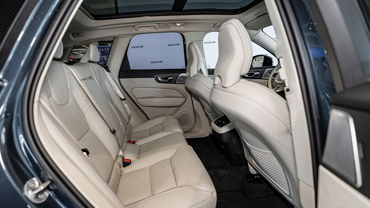 Volvo XC60 Plus