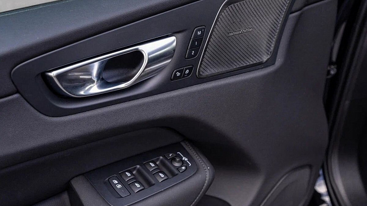 Volvo XC60 Plus