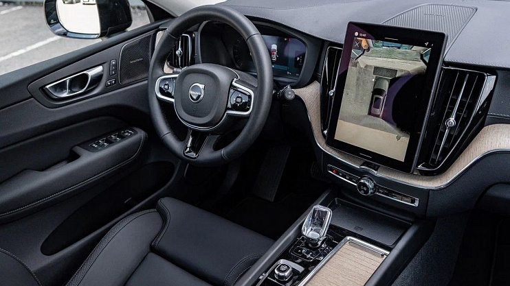Volvo XC60 Plus