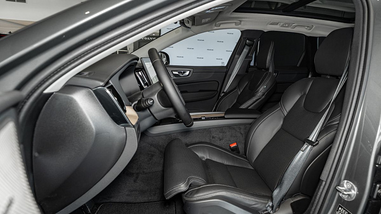 Volvo XC60 Plus