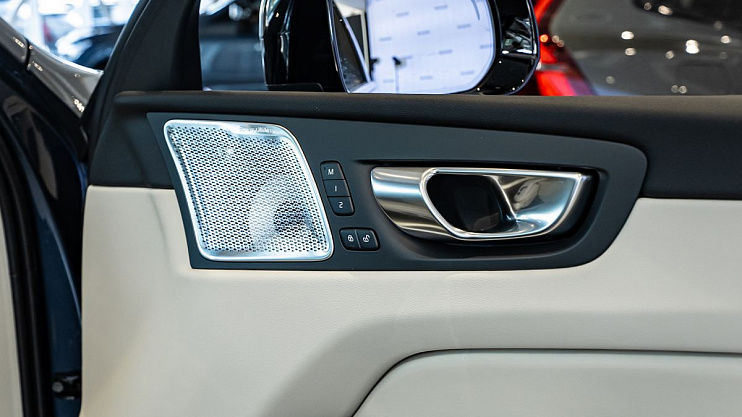 Volvo XC60 Plus